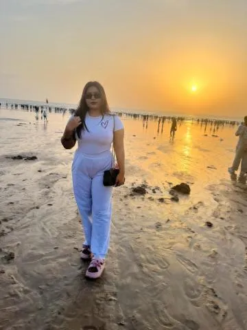 Only cash payment hand to hand 100% real genuine high profile girls