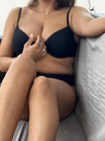 Hyderabad Escorts Service Rs/- 15K Book No.1 Call Girls With delivery 2