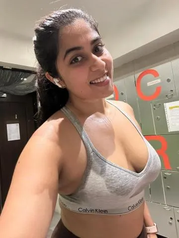 Noida escorts service featuring sexy call girls in Noida with 24/7