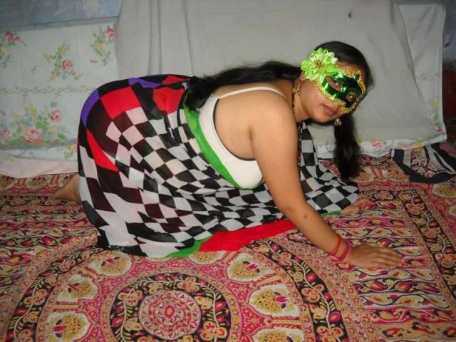 Housewife Sarika young bhabi in Jaipur city 3 Housewife Sarika young bhabi in Jaipur city 3