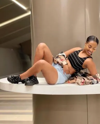 African Pune call girls service cash payment affordable rates 1 African Pune call girls service cash payment affordable rates 1